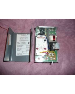 Honeywell L8124E1016 /U High limit protection, low limit and circulation control Triple Aquastat Relay